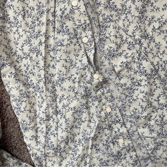 Abercrombie & Fitch Blue Floral Button Down Shirt Women’s Size Small - Picture 3 of 4